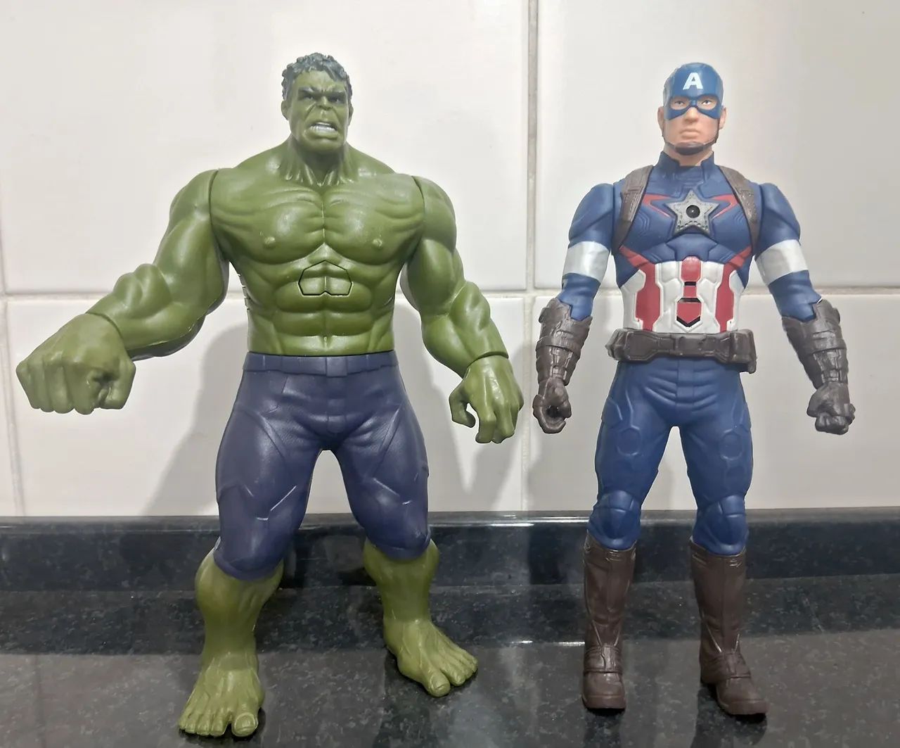 Boneco Marvel Avengers 
