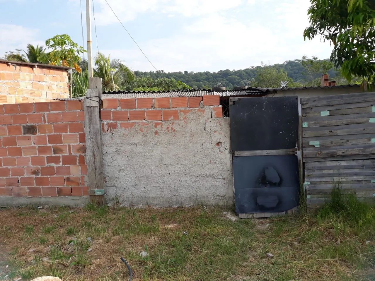 Terreno com pequena casa  - Foto 4