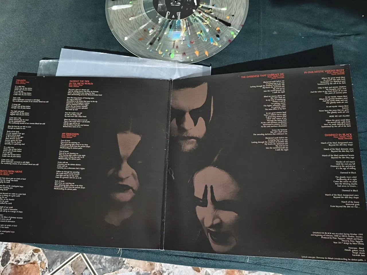 ?[EDITION LIMITADA - SPLATTER] Immortal - Damned in Black (Clear w/ Rainbow Splatter LP) - Foto 3