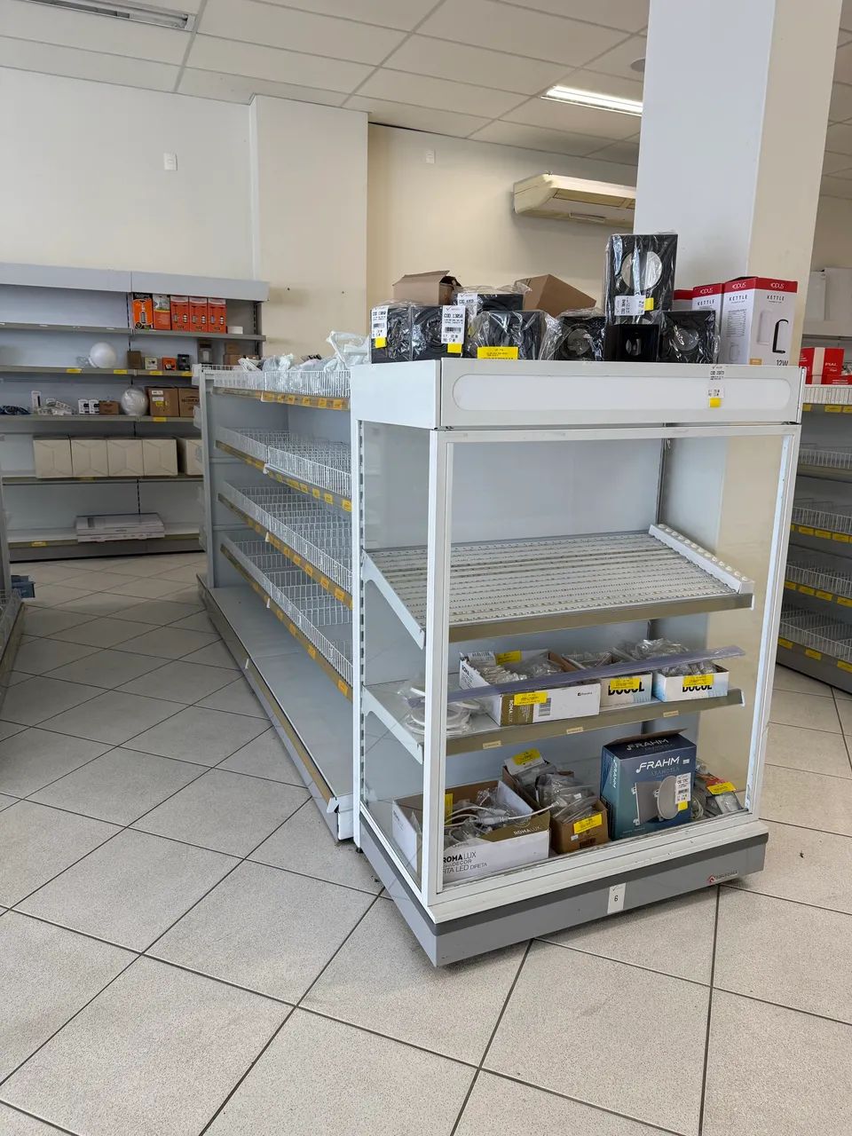 Gôndolas ide aço reforçado meio de loja 