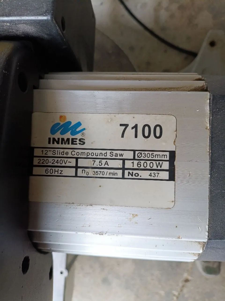 Serra Telescópica de bancada 12 polegadas marca Inmes serve para alumínio e madeira