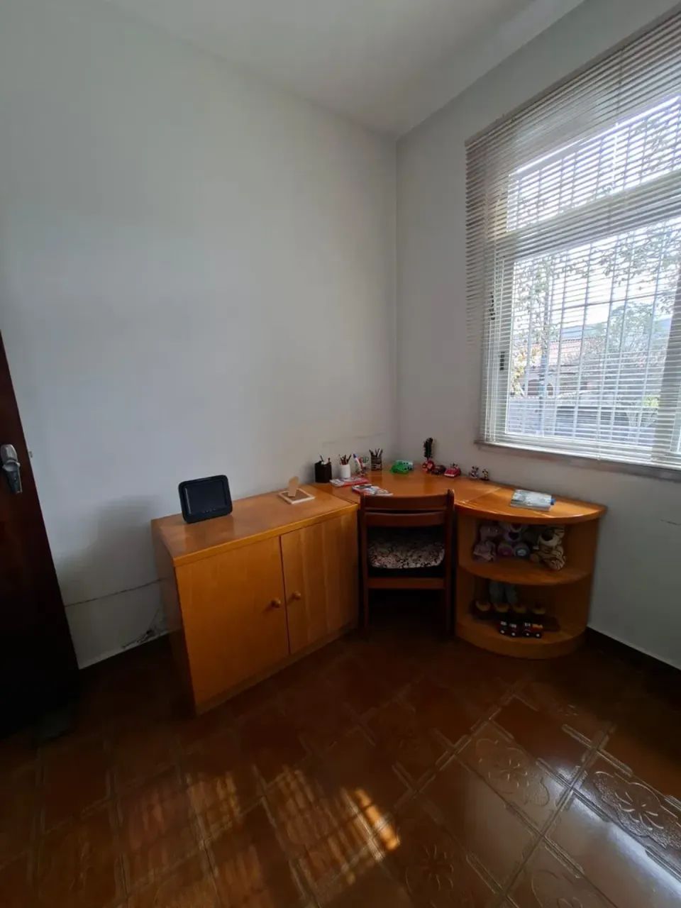 CASA EXCELENTE NO CENTRO DA CIDADE EM RUA TRANQUILA - Foto 2