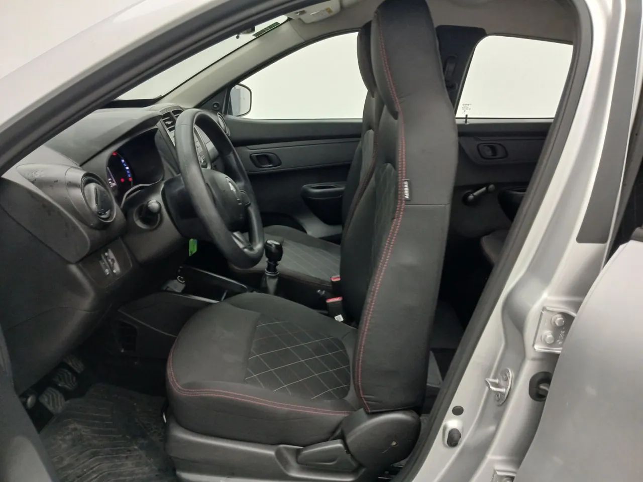 Renault Kwid 1.0 Zen, foto 16 de 18