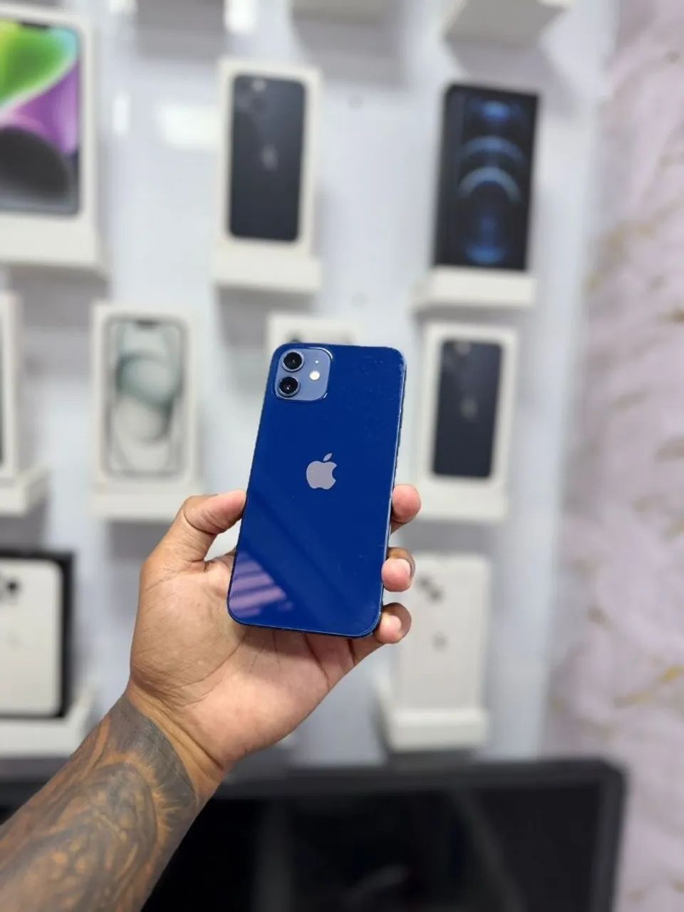 IPHONE 12 128GB AZUL<br>R$ 1.699,00 TOP