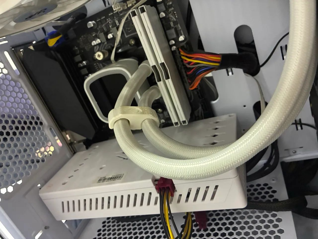 PC GAMER - Gabinete  - Foto 5
