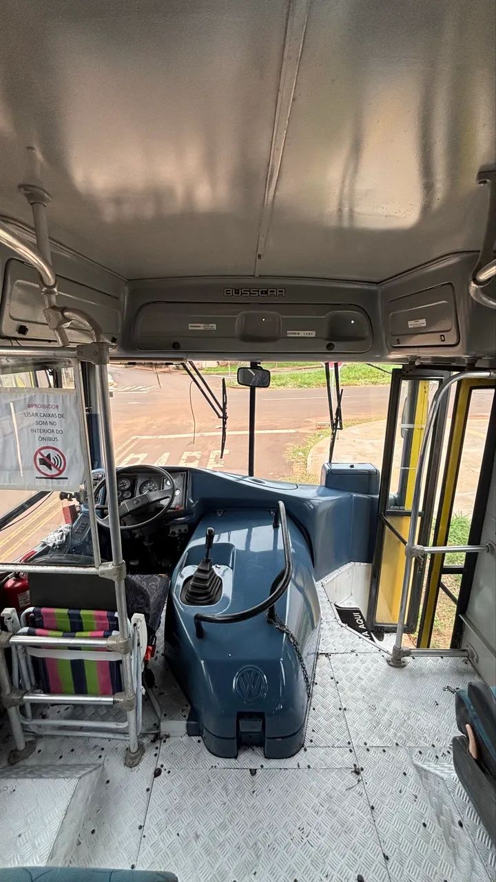 Vendo ônibus 40 passageiros  motor mwm x10 - Foto 11