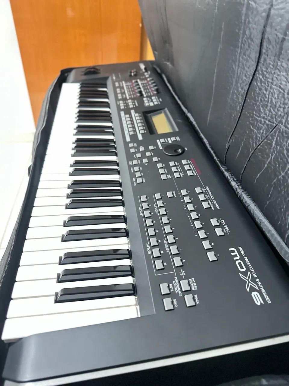 Teclado sintetizador Mox6 Yamaha - Foto 3