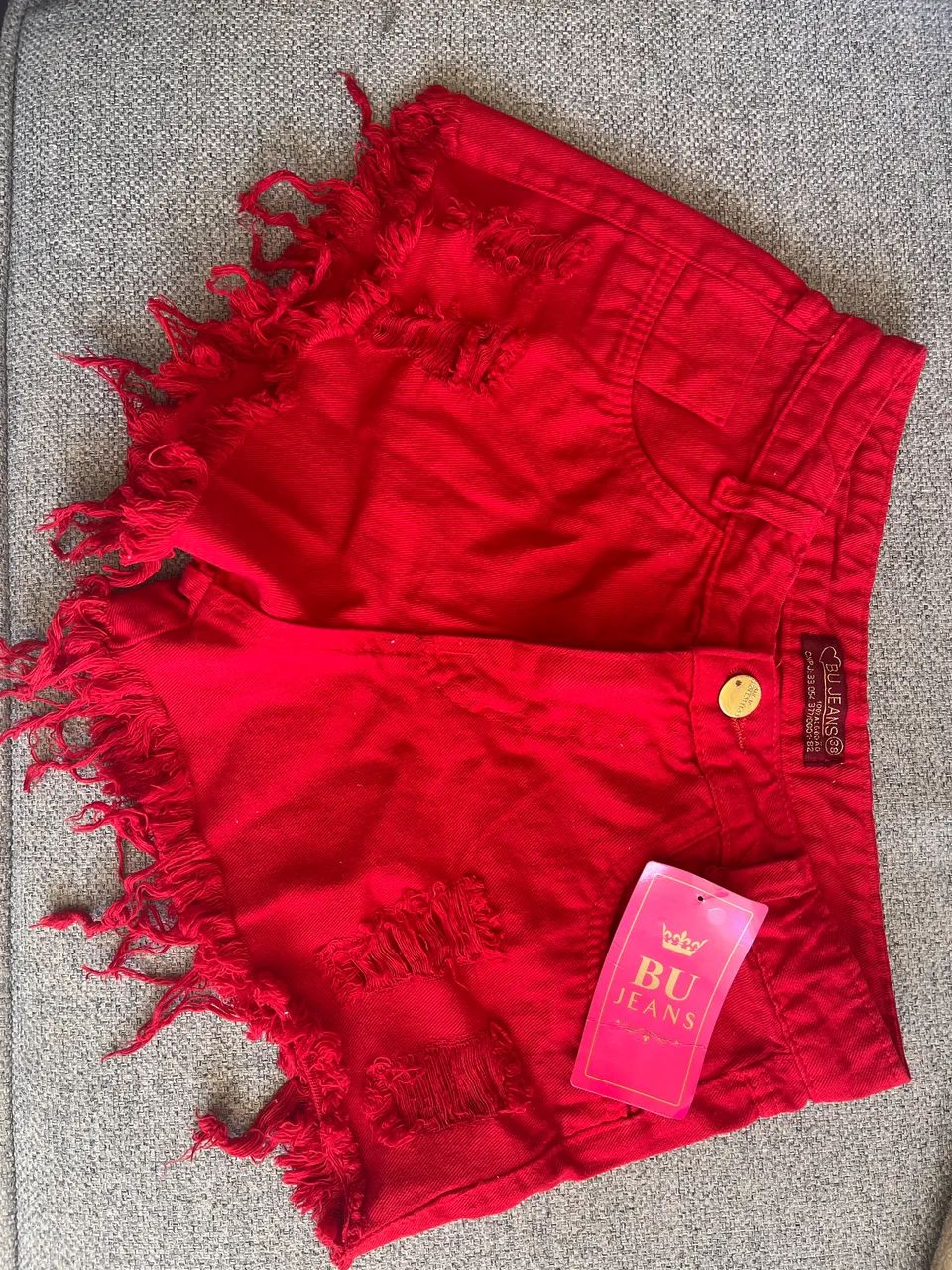 Short vermelho TAM 38