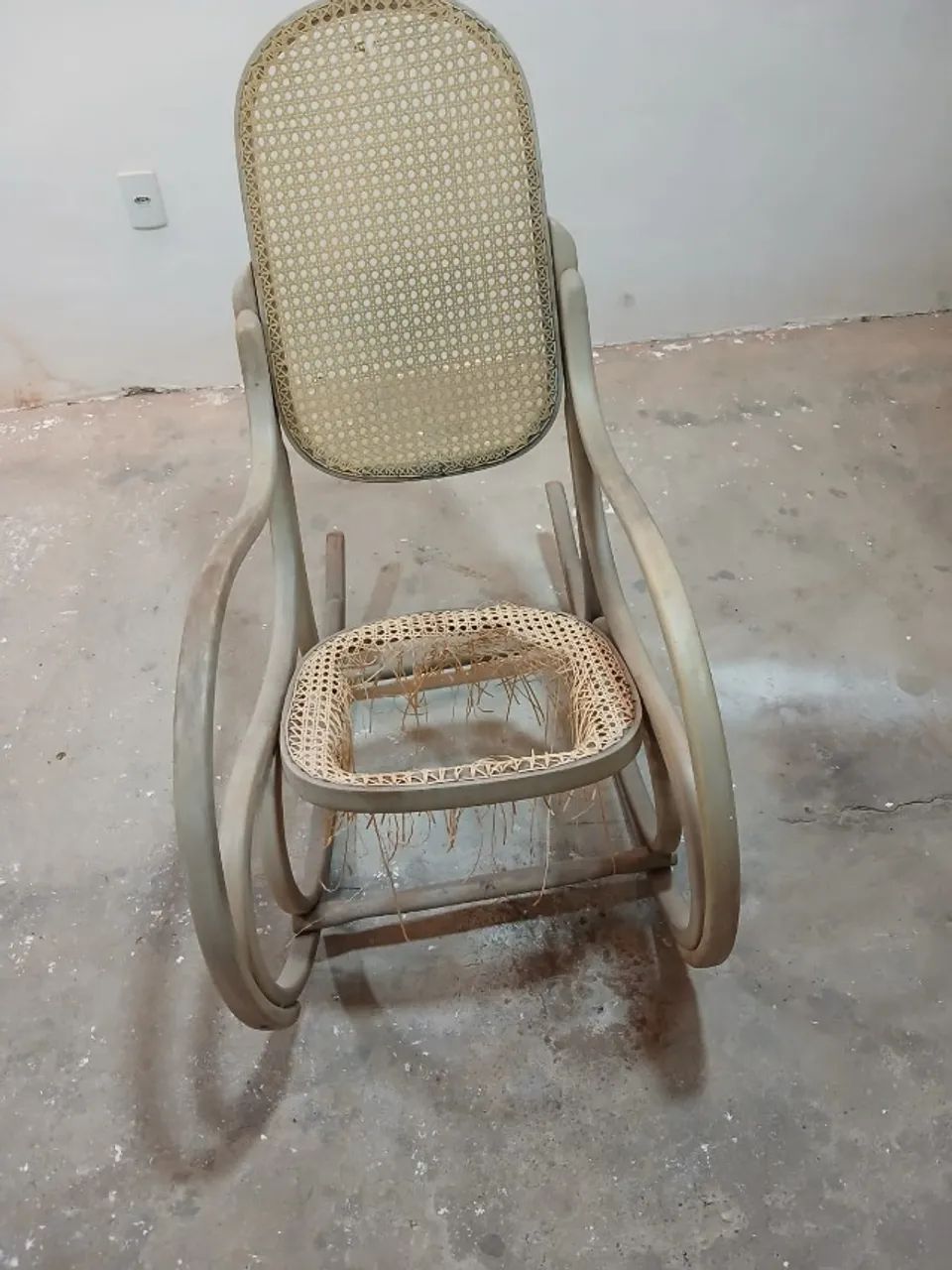 Cadeira Rústica para Restaurar - Foto 5