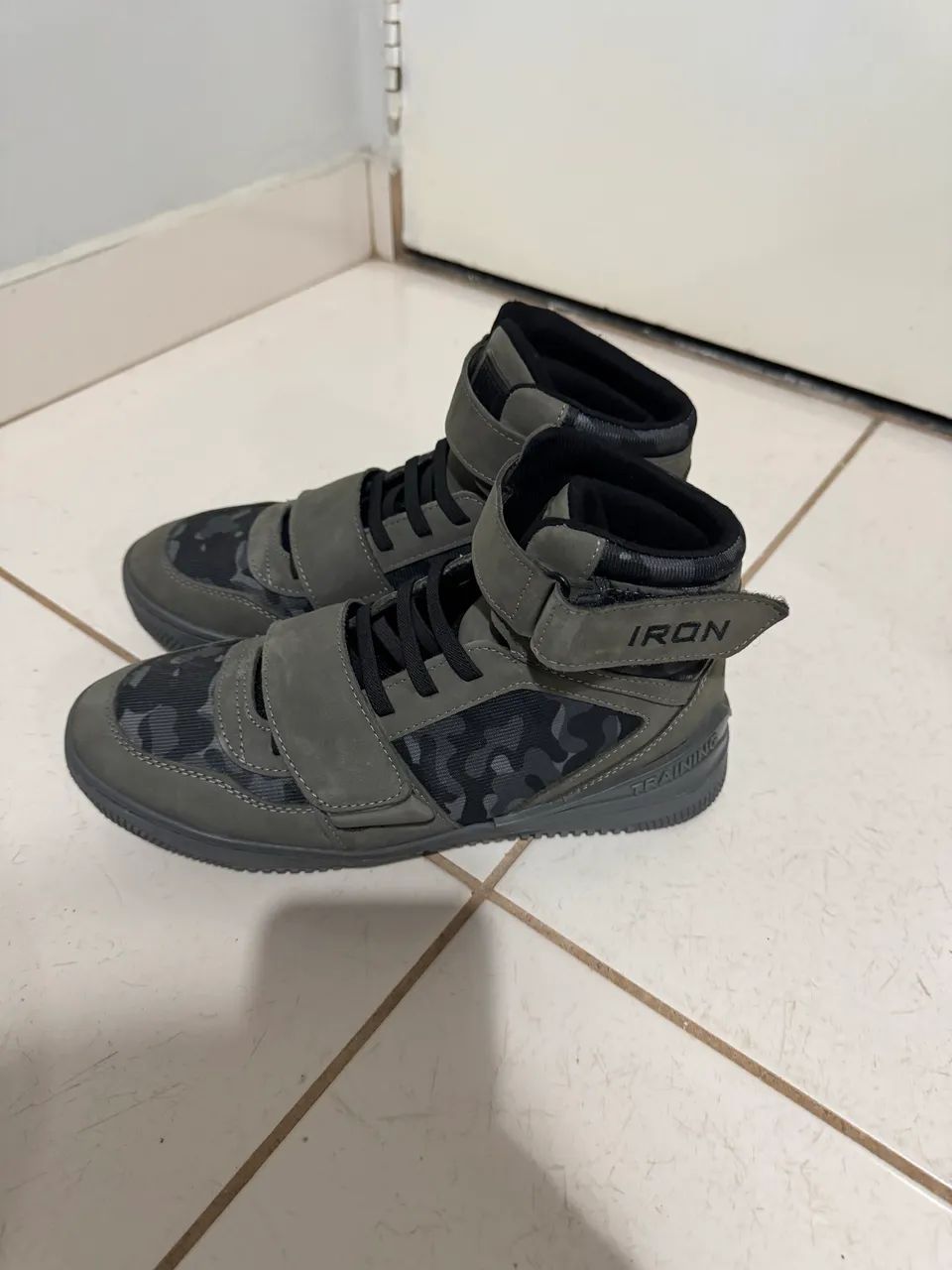 Tênis de Treino iron 41 Camuflado Masculino (ORIGINAL)Praticamente Novo Com Nota Fiscal 