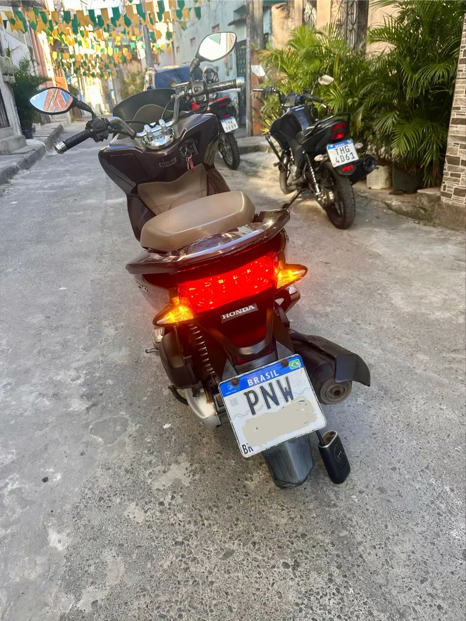 PCX Dlx - Foto 2