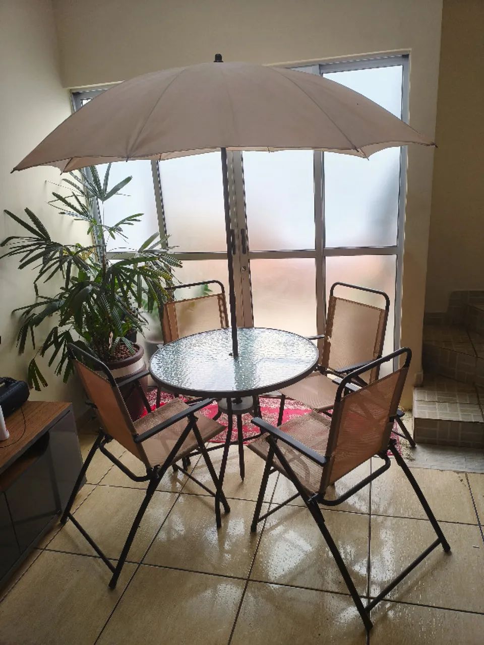 Conjunto para Jardim Mesa, 4 Cadeiras e Ombrelone  - Foto 2