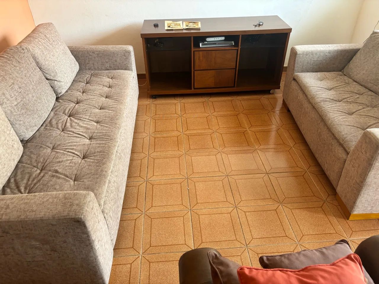 Sofá e rack - Foto 2