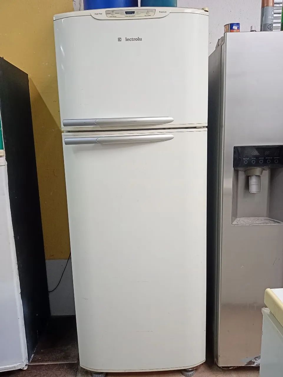Geladeira Eletrolux 450 litros . Funcionando perfeitamente 