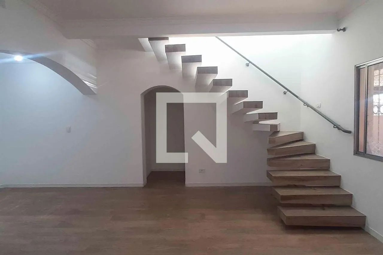 Casa à Venda - Vila Yara, 3 Quartos, 198 m2