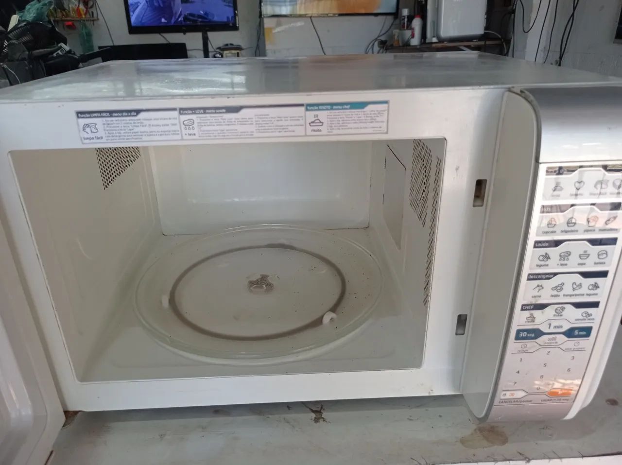 Microondas midea 30 litros  - Foto 4