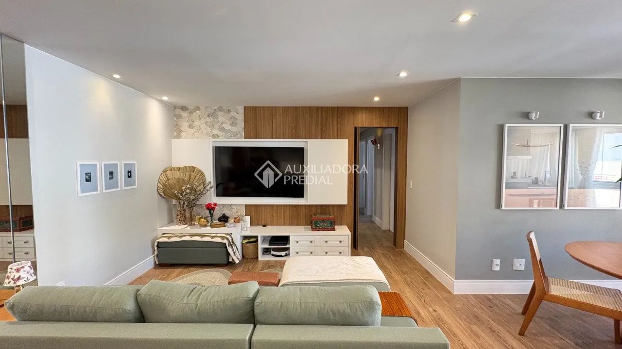 Apartamento de 4 dormitórios com suíte e 3 vagas de garagem no Córrego Grande - Foto 5