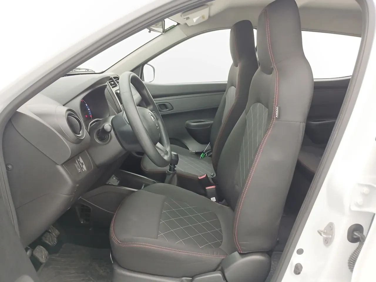 Renault Kwid 1.0 Zen, foto 16 de 18