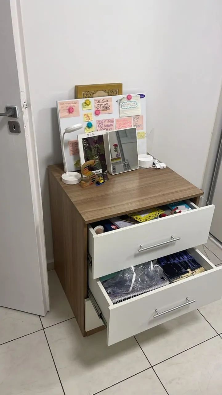 Cômoda 4 gavetas em excelente qualidade 