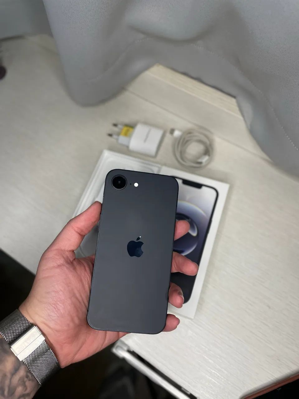 iPhone 16e 128GB - Impecável - Foto 2