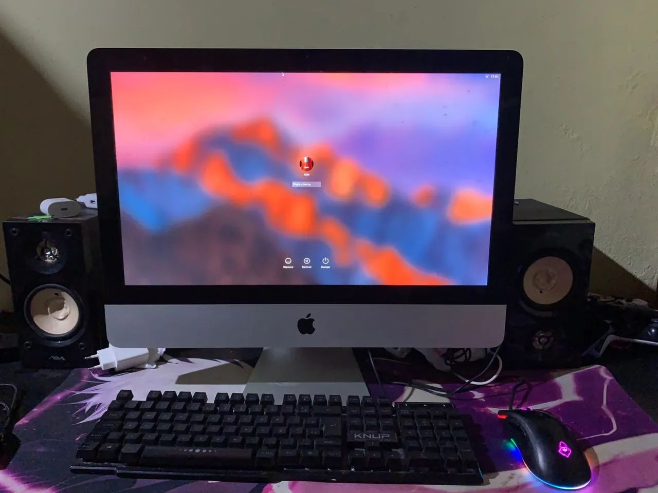 Computador iMac barbado