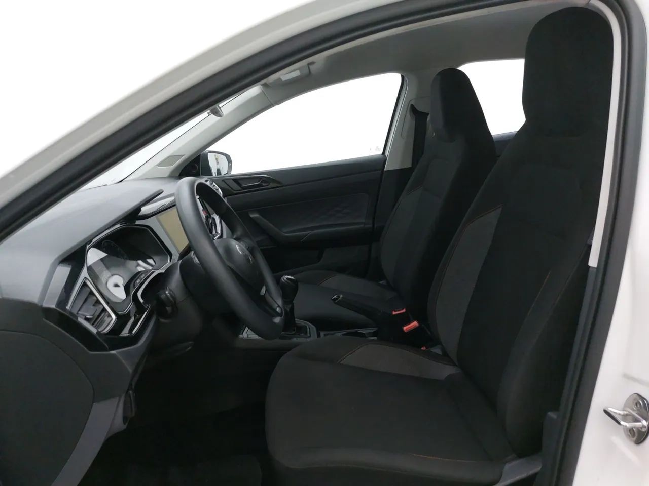 Volkswagen Polo Track 1.0 Flex 12V 5p, foto 16 de 18