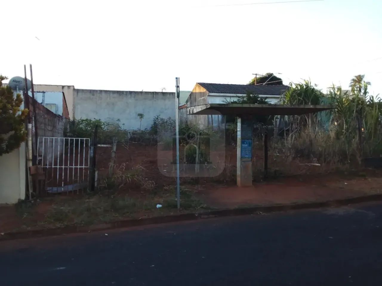 Terreno à venda no bairro Laranjeiras. - Foto 2