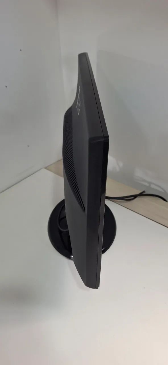 MONITOR LG WIDESCREEN 22"" - EM OTIMO ESTADO  - Foto 4