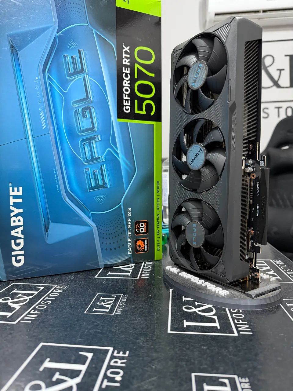RTX 5070 12GB GIGABYTE EAGLE OC - Foto 3
