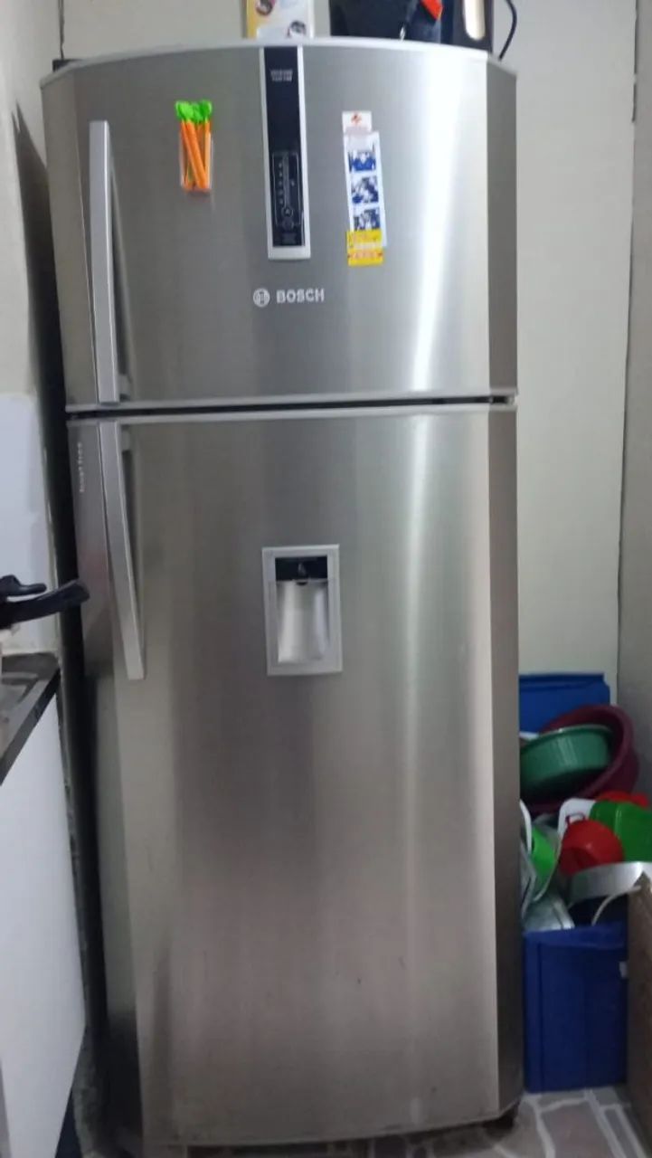 Geladeira com Defeito 