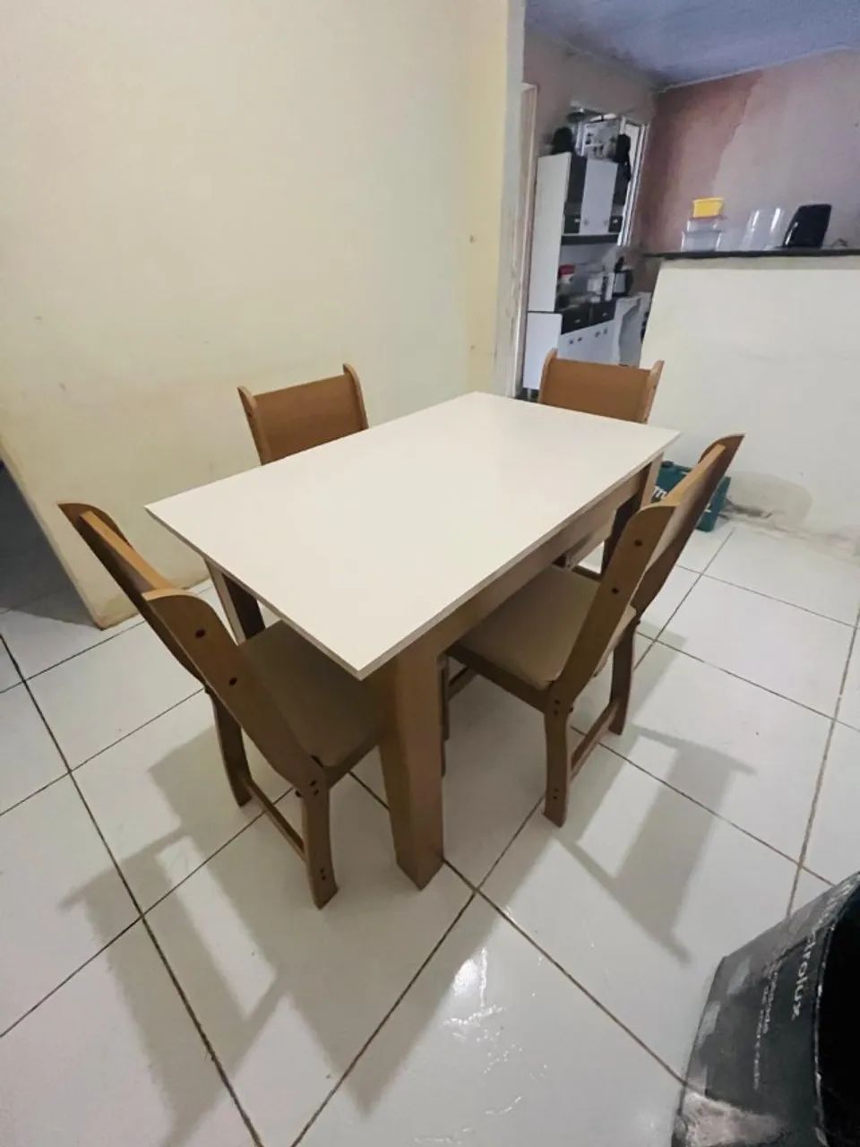 Mesa de Jantar com 4 Cadeiras Nova - Foto 2