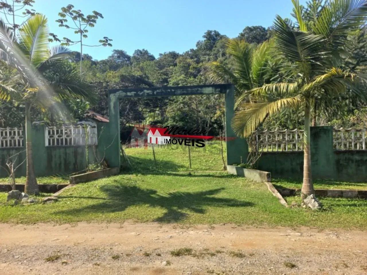 Terreno Murado 2.525m² com Edícula - Clube de Campo - Estilo Chácara