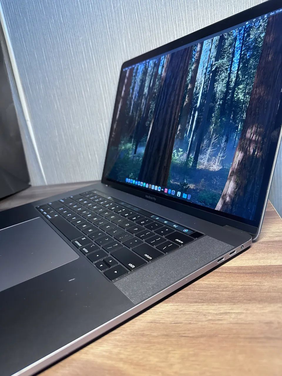 MacBook Pro i9 32GB RAM 1TB DE SSD - Notebooks - Muchila, Feira de