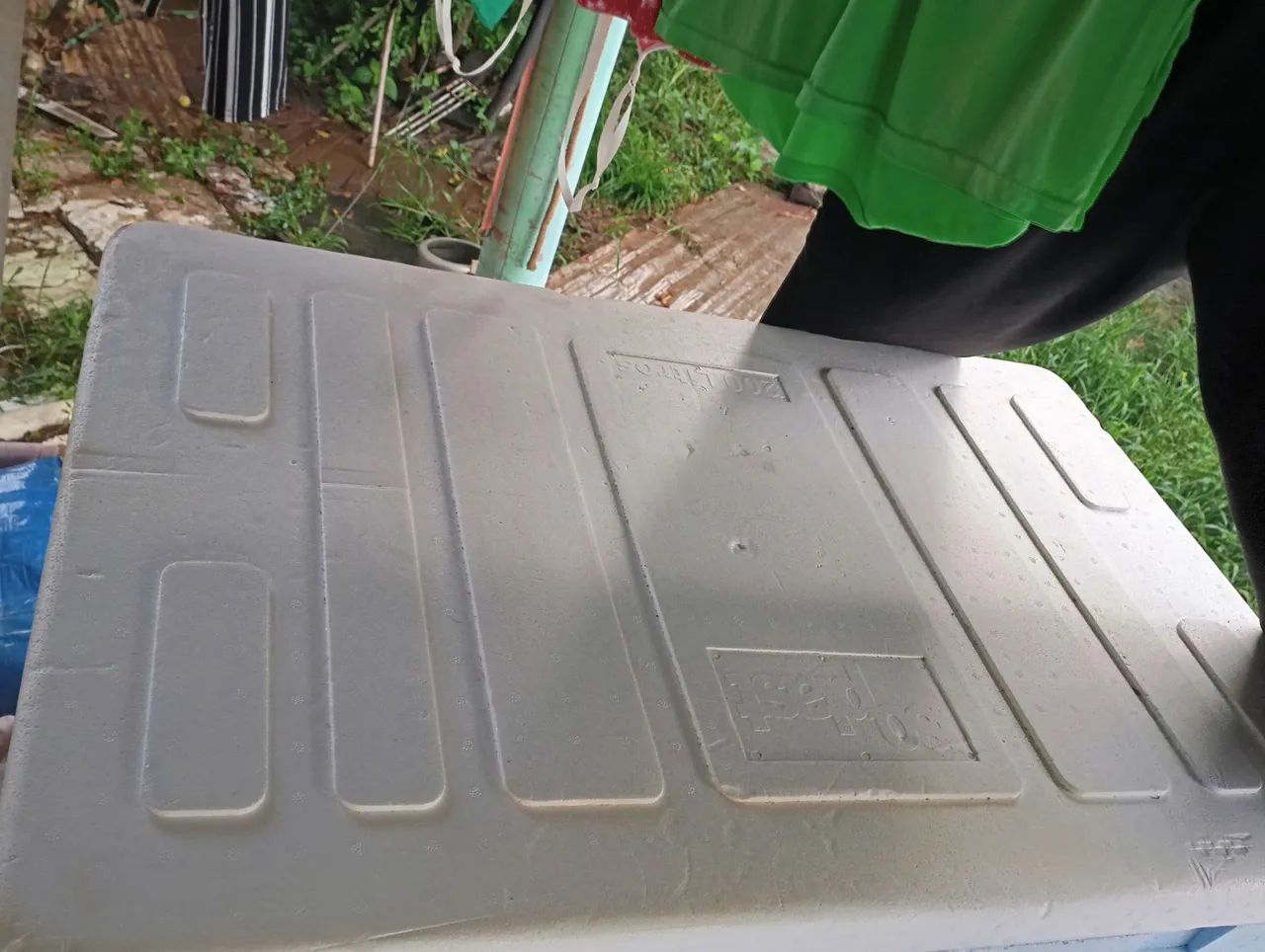 Vendo uma caixa de isopor de 200LT - Foto 5