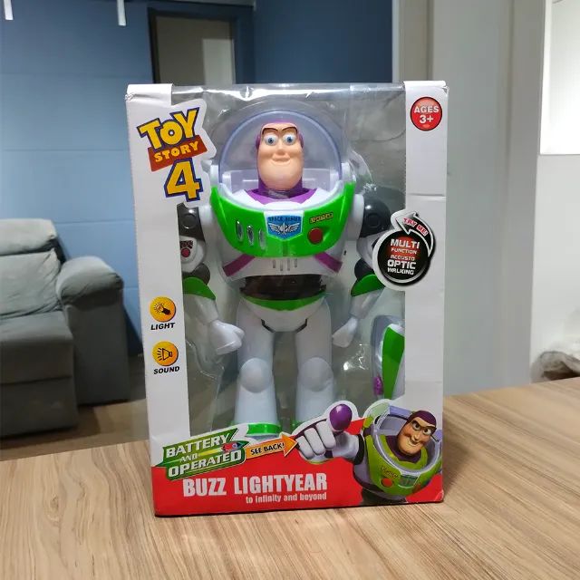 Action Figure Boneco Buzz Lightyear com Asas e Caixa (Disney Pixar®)