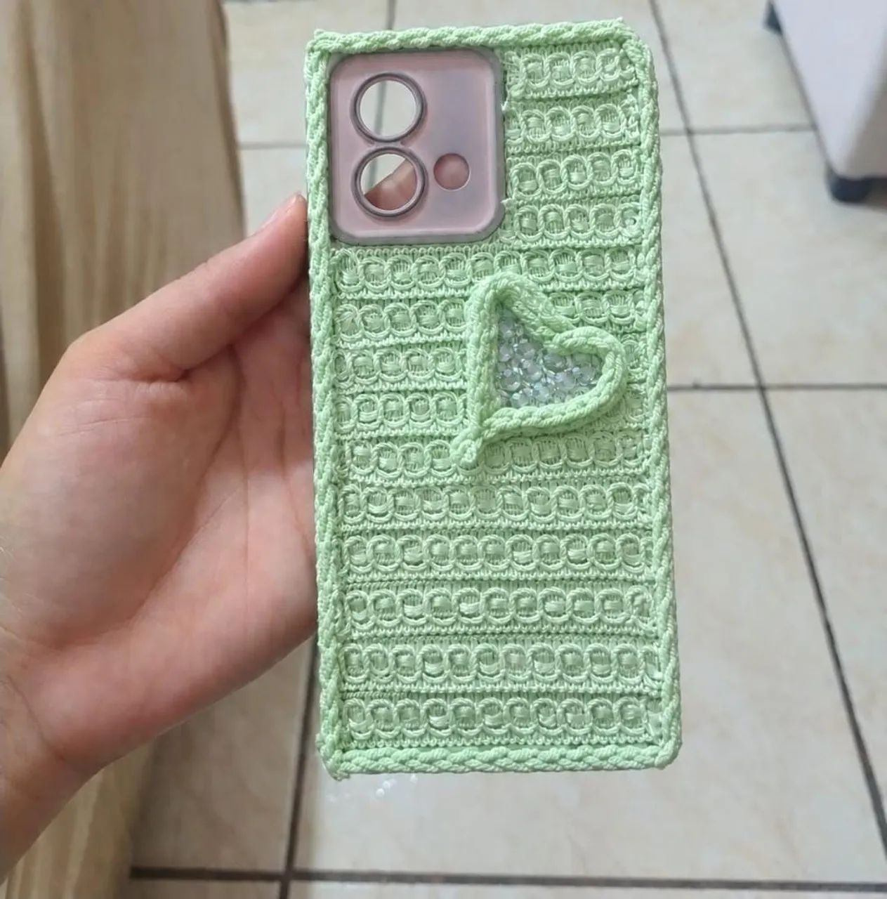 CAPINHA DE CROCHÊ ARTESANAL COM CORAÇÃO - Foto 4