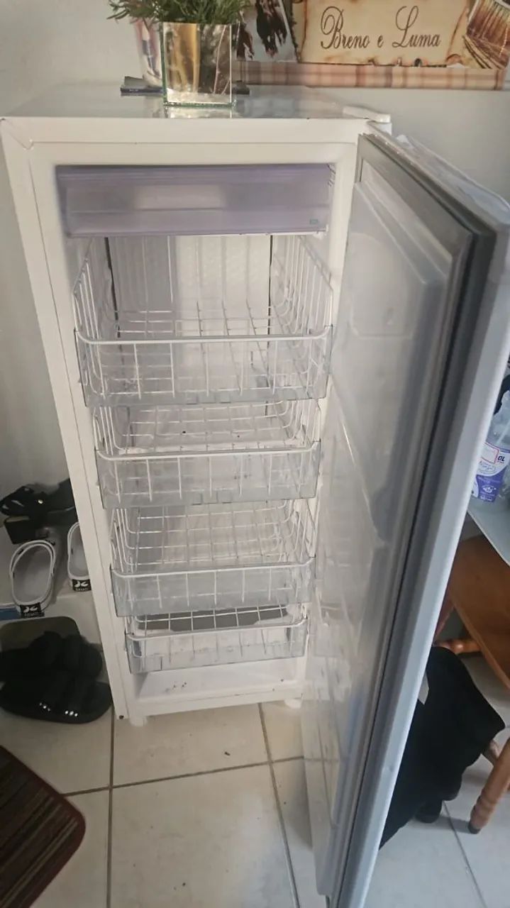 Vendo freezer aceita proposta 