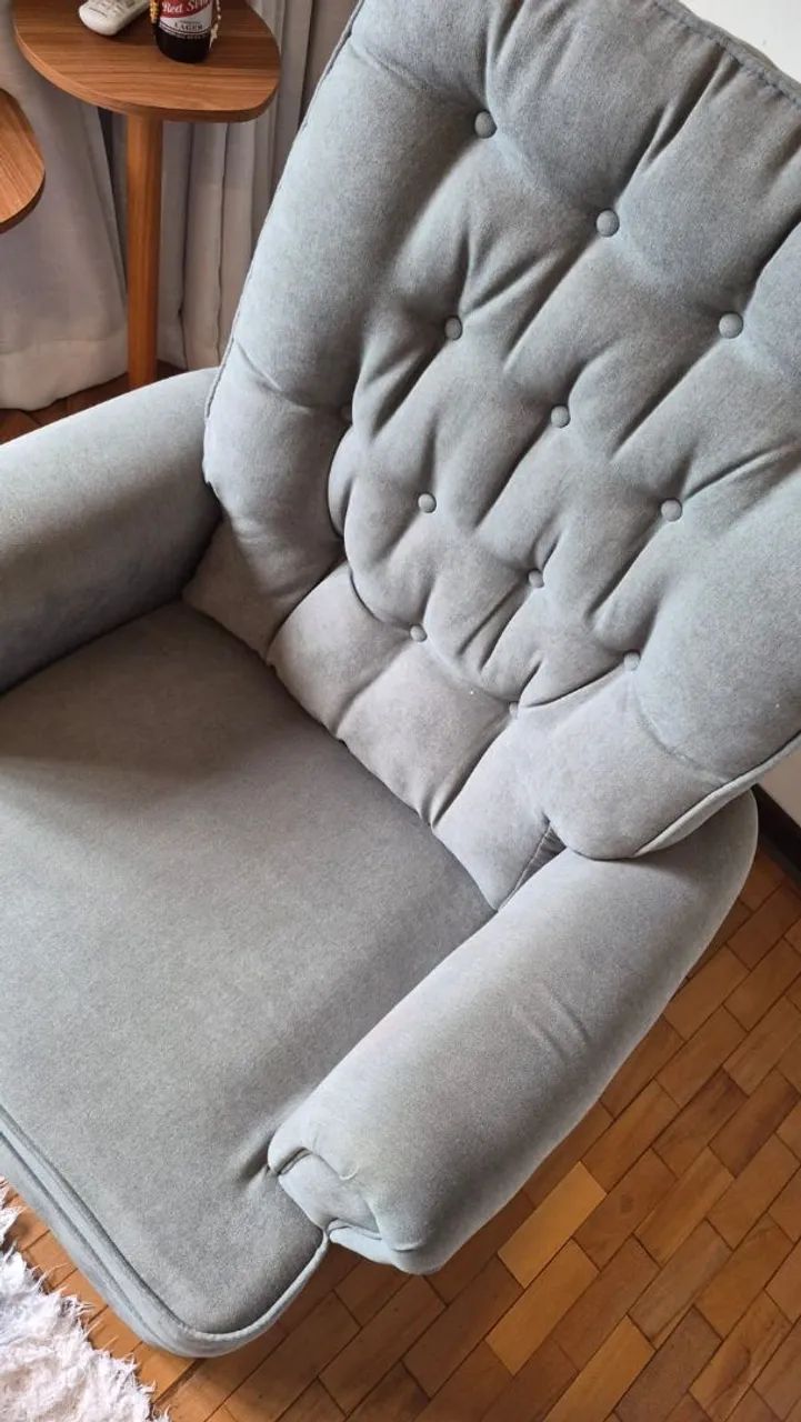 VENDO - POLTRONA AMAMENTAÇÃO (POUCO USADA) - Foto 2