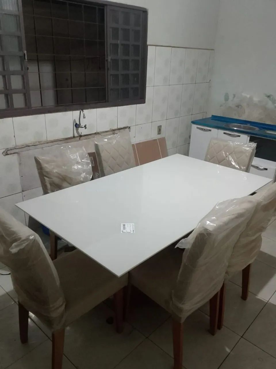 Mesa de jantar com 6 cadeiras novas  - Foto 2