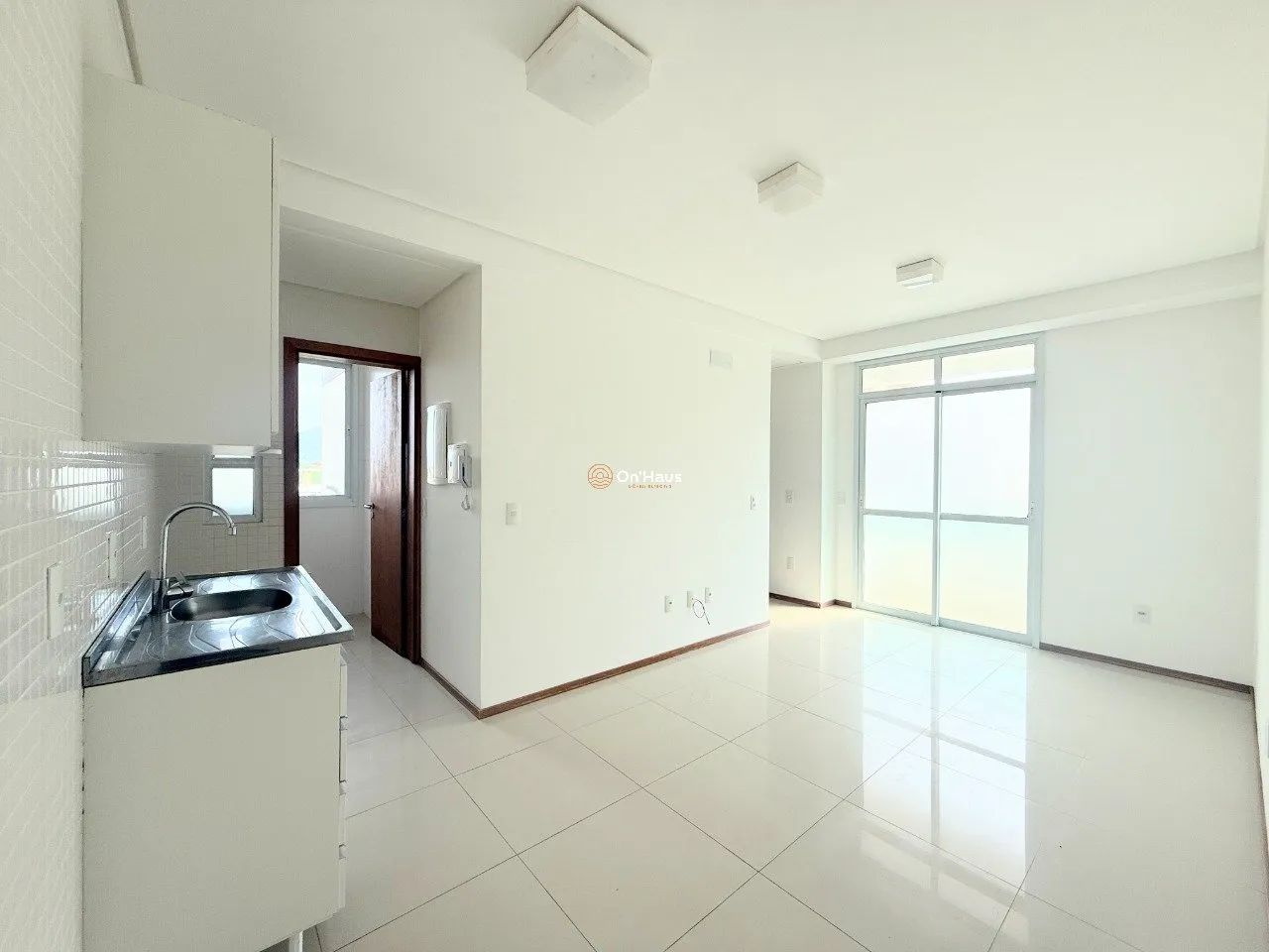 Apartamento de 1 dormitório no Rio Tavares próximo à praia