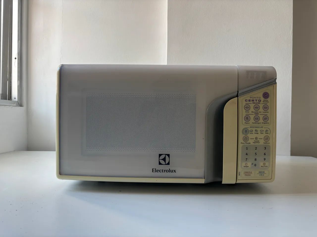 MICROONDAS ELECTROLUX 27 LITROS  - Foto 2