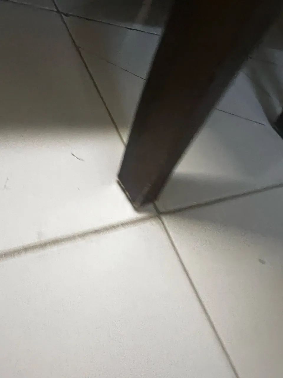 Mesa com cadeiras - Foto 4
