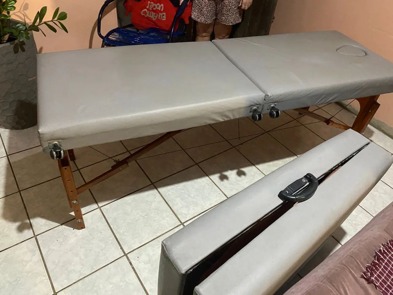 Vendo uma maca de massagem 439275425492510721