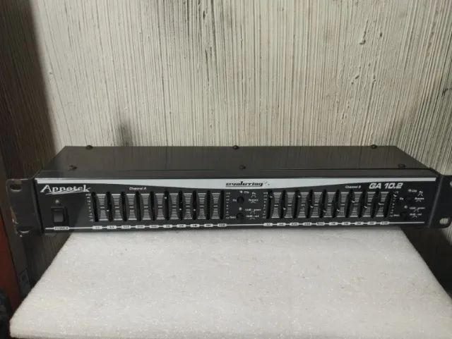 Vende se equalizador appotek 20 banda fucionado perfeito 250r$ 