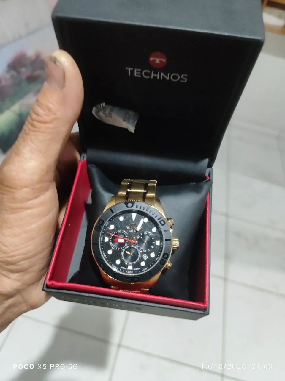 Vendo um relógio tecnos.