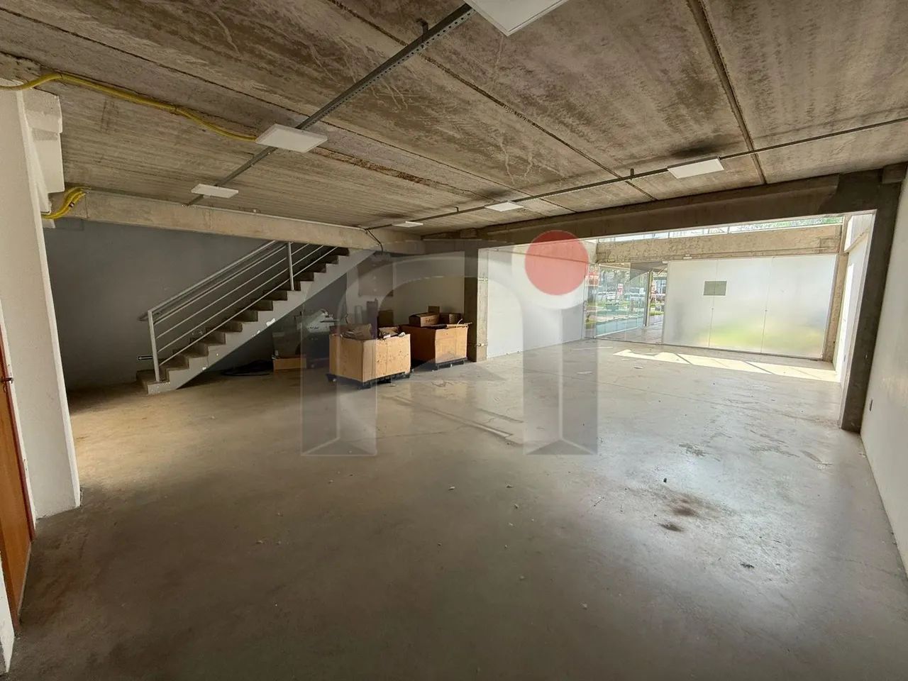 SALÃO DENTRO DE ÁREA COMERCIAL EM LOCALIZAÇ ÃO PRIVILEGIADA - Foto 4