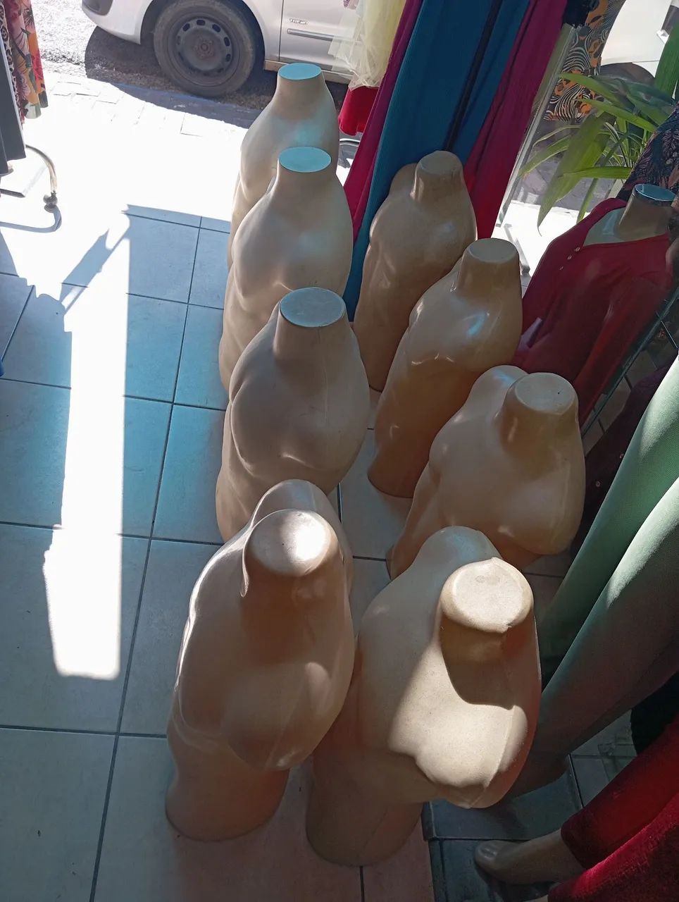 Manequins masculino e feminino, busto e meio corpo  - Foto 4