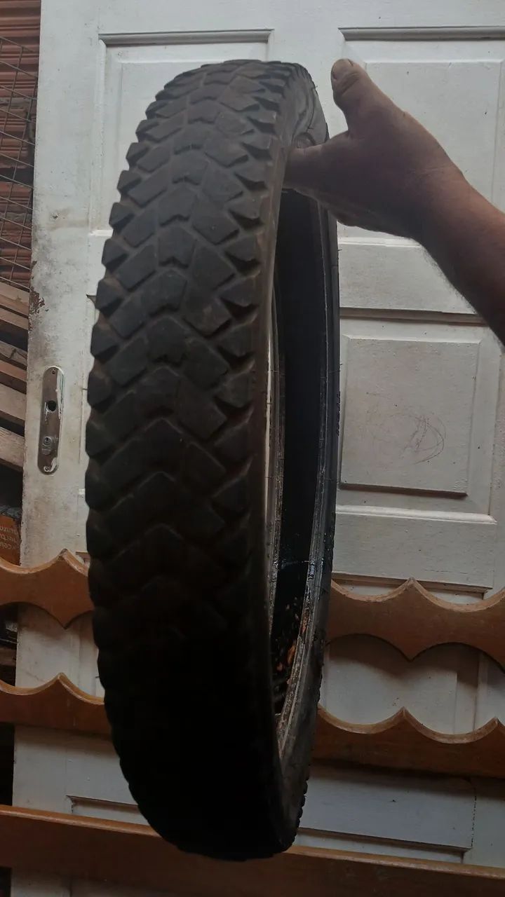 Pneu de moto