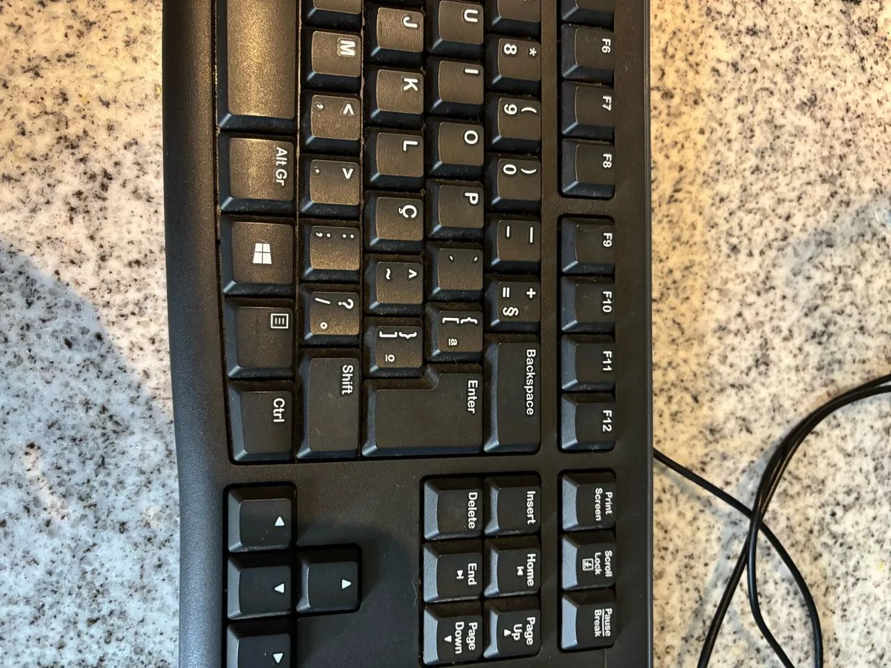 Teclado Logitech semi novo  - Foto 2