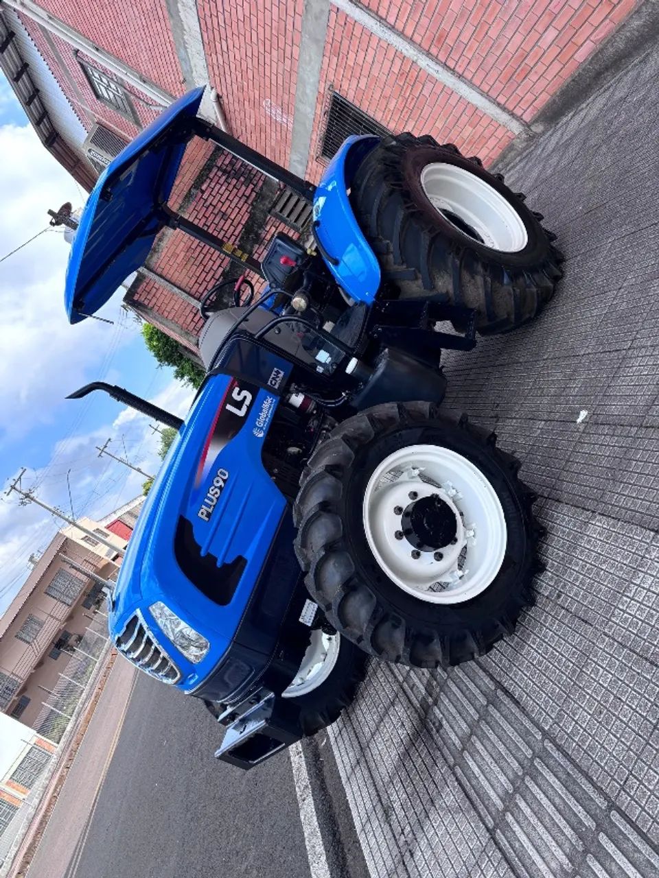 Trator LS Plus 90 - Foto 2
